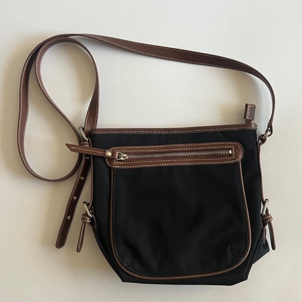 Chaps Women's Crossbody Bag Black Brown